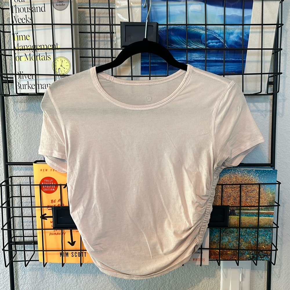 Lululemon scrunch crop top